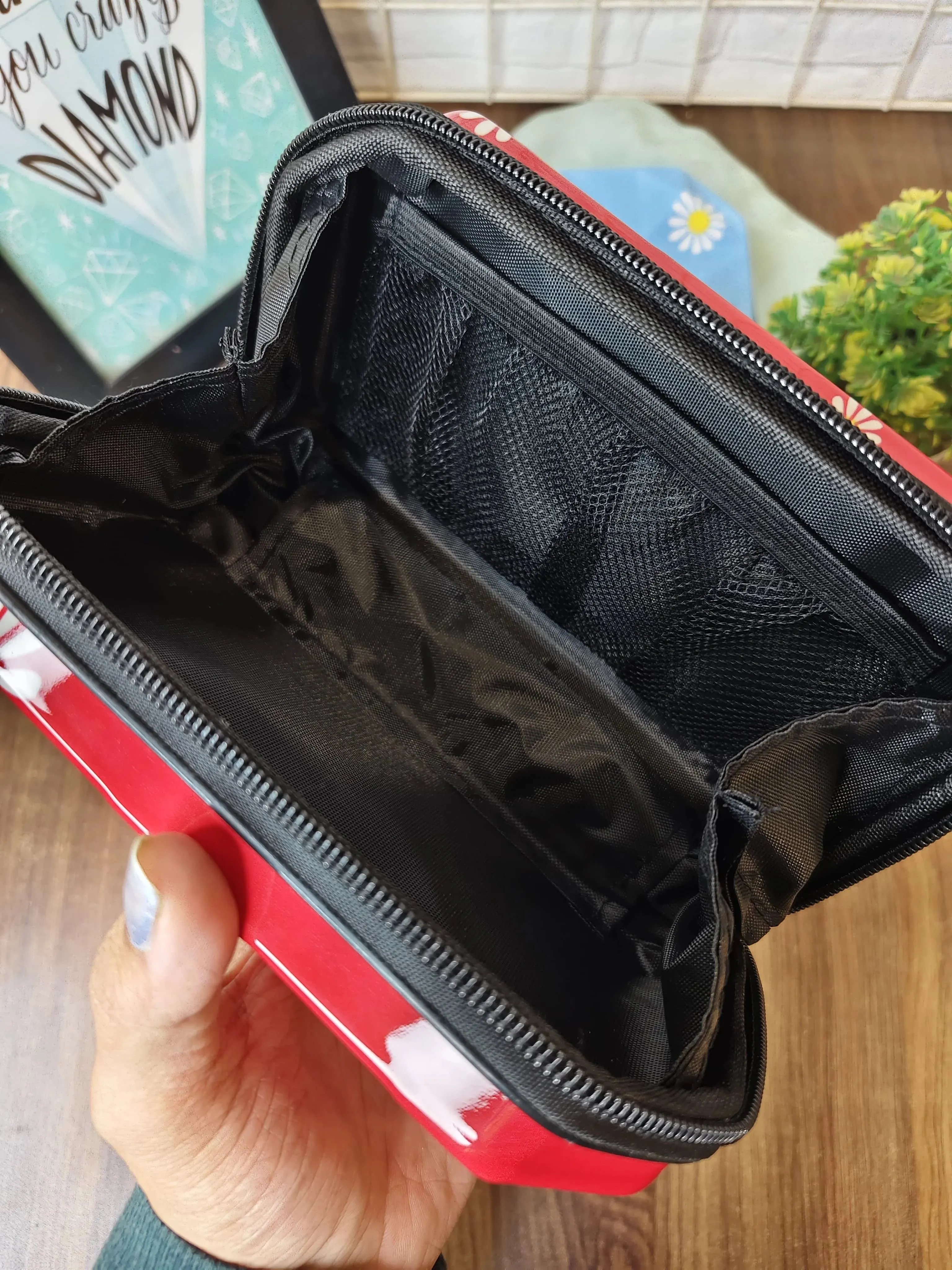 Box sling bags